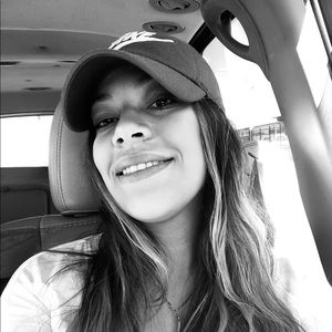 Meet your Posher, Aida